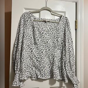 NWOT! Black and white floral loft blouse